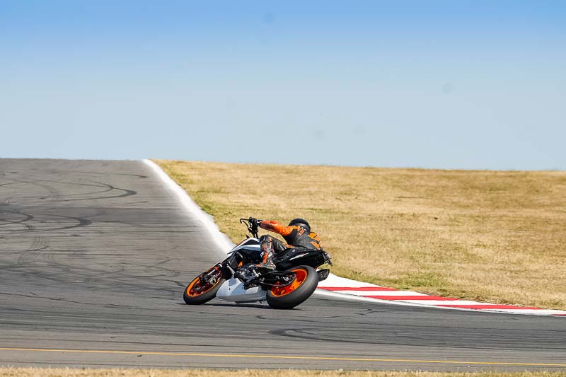 donington no limits trackday;donington park photographs;donington trackday photographs;no limits trackdays;peter wileman photography;trackday digital images;trackday photos